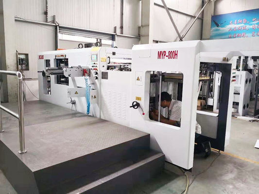 Σκουπιδοειδές χαρτί πάχος 120-1500gm αυτόματη μηχανή επικάλυψης παραθύρων με λειτουργία κοπής γωνίας για την έξοδο